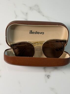 Illesteva Leonard II Clear Crystal Brown Sunglasses with Case